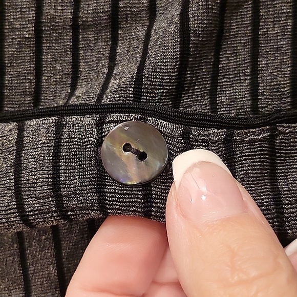 CHICO'S TRAVELERS CARDIGAN - Picture 6 of 9